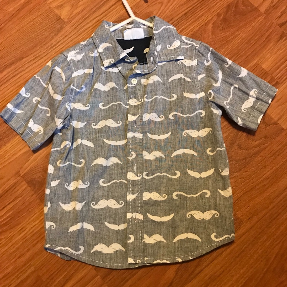 Crazy 8 button down